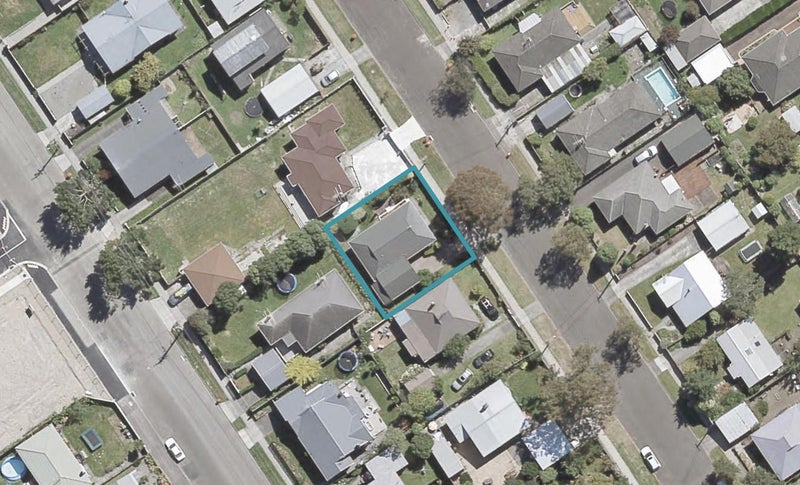 9 Sandford Street, Trentham, Upper Hutt - Carousel 1