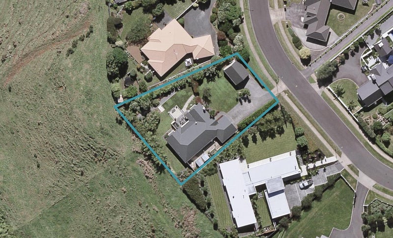 60 Shelter Grove, Frankleigh Park, New Plymouth - Carousel 1