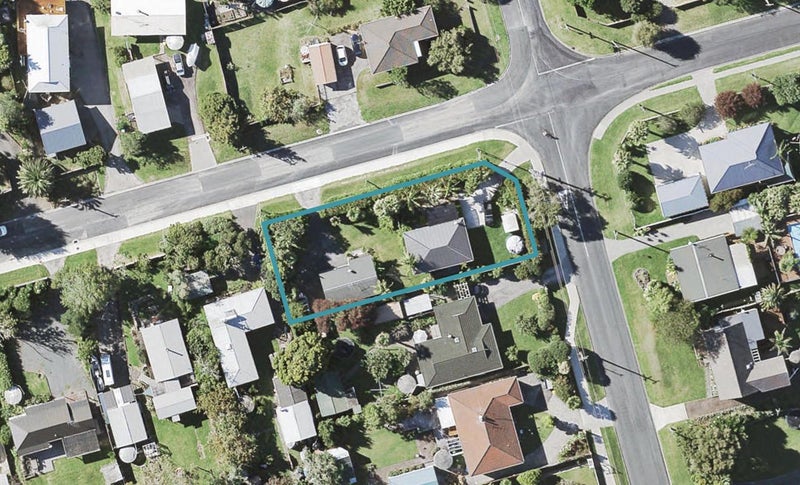 14A Sunkist Bay Road, Beachlands, Auckland - Carousel 1