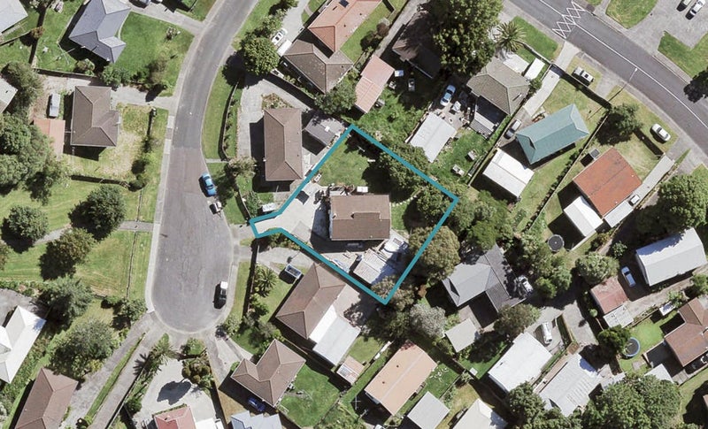6 Andelko Place, Henderson, Auckland - Carousel 1