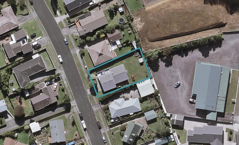 23 Tiverton Crescent, Whalers Gate, New Plymouth - Carousel 1