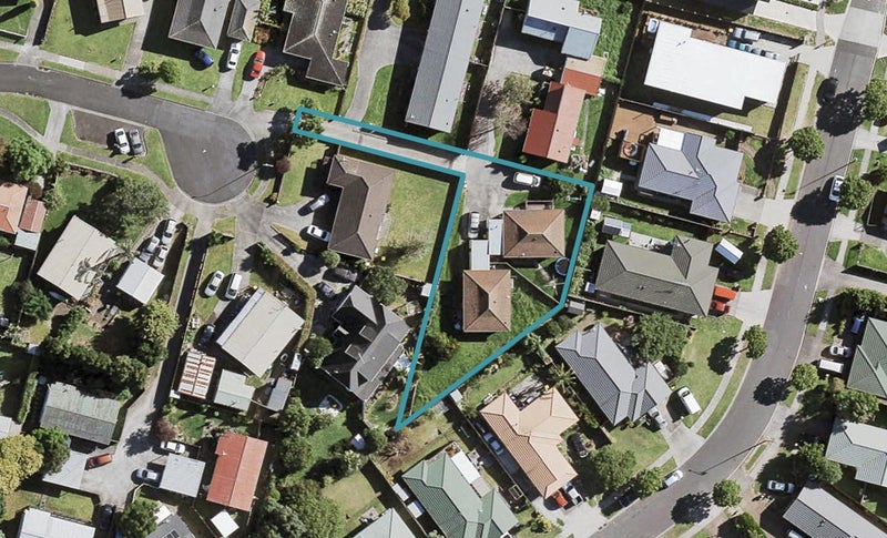 1/32 Justamere Place, Weymouth, Auckland - Carousel 1