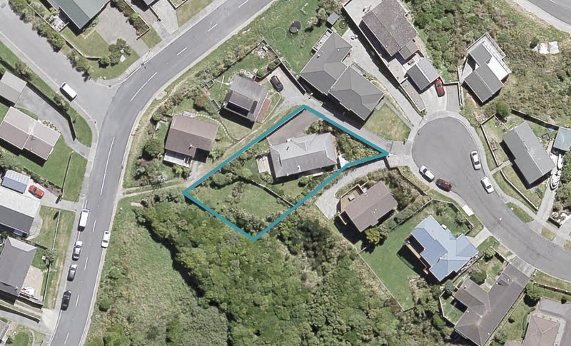 15 Jasmine Grove, Maungaraki, Lower Hutt - Carousel 1
