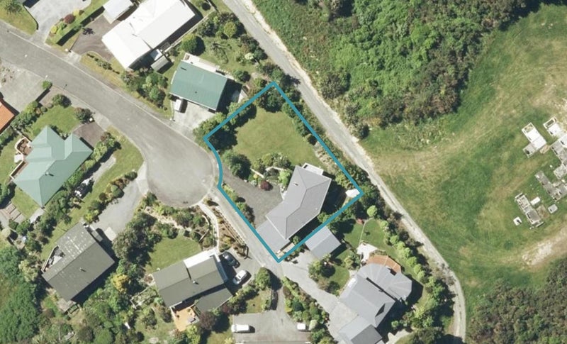 5A Matai Place, Waikawa, Picton - Carousel 1
