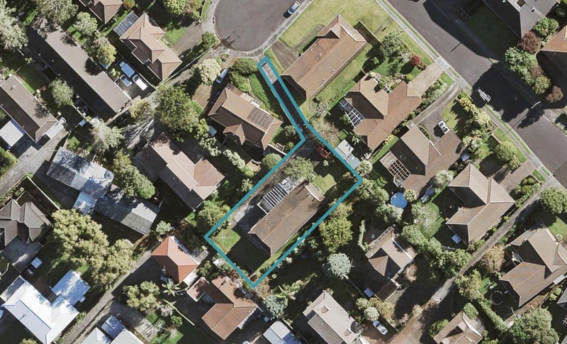 34 Mariposa Avenue, Lynfield, Auckland - Carousel 1
