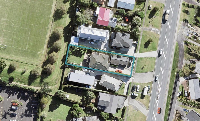 834 East Coast Road, Oteha, Auckland - Carousel 1