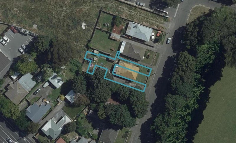 2/11 Bunyan Street, Waltham, Christchurch - Carousel 1