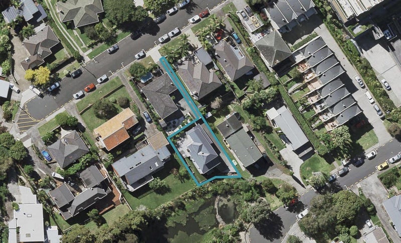 24A Huron Street, Takapuna, Auckland - Carousel 1