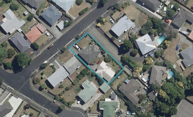 99 Storey Avenue, Forest Lake, Hamilton - Carousel 1