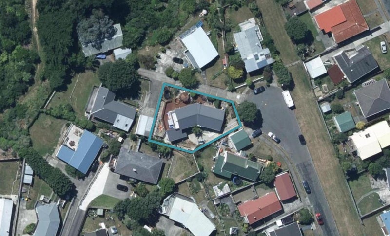 5 Idaho Place, Ascot Park, Porirua - Carousel 1