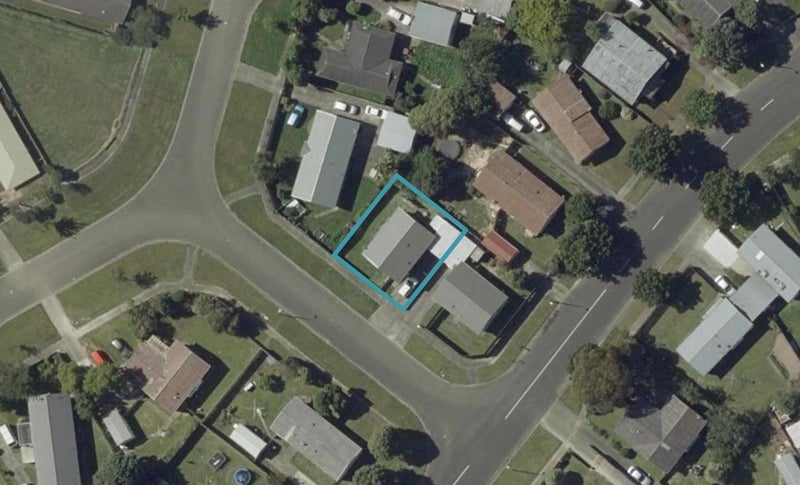 4 Chelmarsh Place, Highbury, Palmerston North - Carousel 1