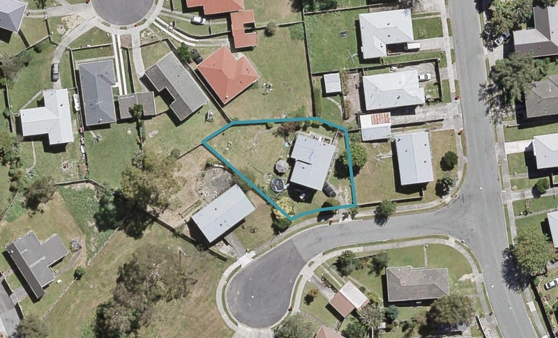 15 Speargrass Grove, Timberlea, Upper Hutt - Carousel 1