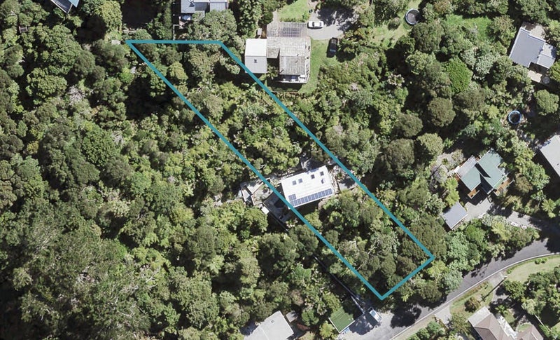 11 Kauri Point Road, Laingholm, Auckland - Carousel 1