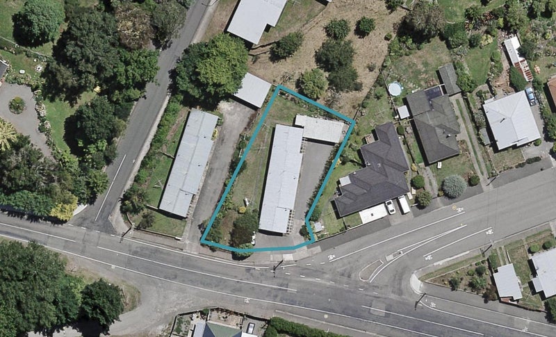 4/4 Ruataniwha Street, Waipawa, Waipawa - Carousel 1