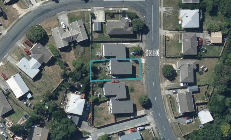 16A Takapuwahia Drive, Takapuwahia, Porirua - Carousel 1