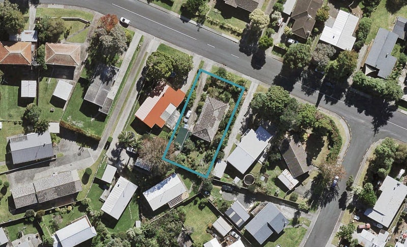 79 Weldene Avenue, Glenfield, Auckland - Carousel 1