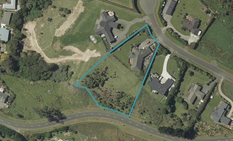15 Wake Place, Palmerston North - Carousel 1