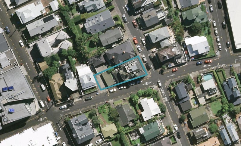 2/10 Garfield Street, Parnell, Auckland - Carousel 1
