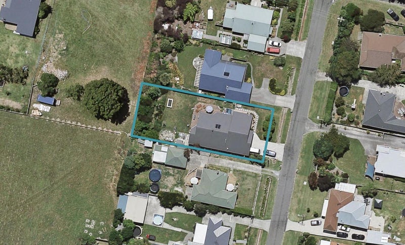 7 Jervois Road, Jervoistown, Napier - Carousel 1