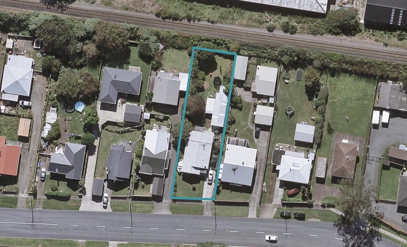 17 Atiawa Street, Glen Avon, New Plymouth - Carousel 1