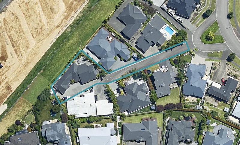 17 Glenpark Crescent, Bethlehem, Tauranga - Carousel 1