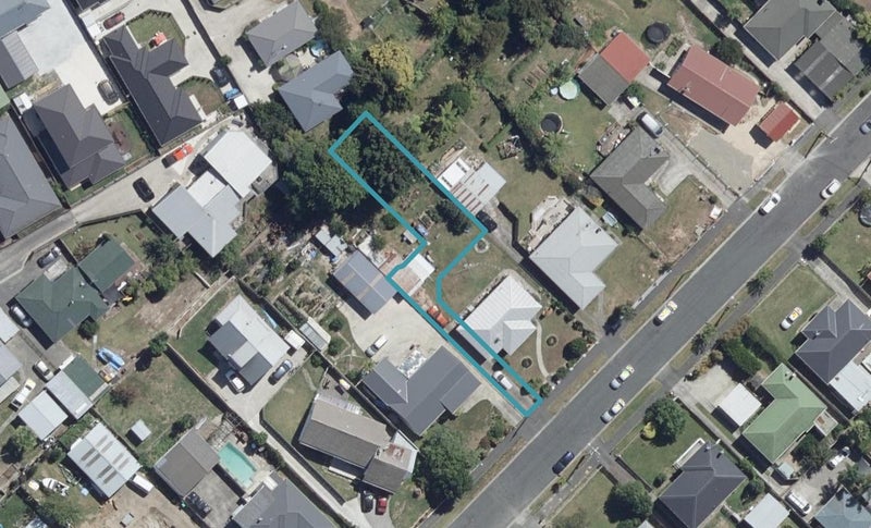4/13 Greta Street, Glenview, Hamilton - Carousel 1