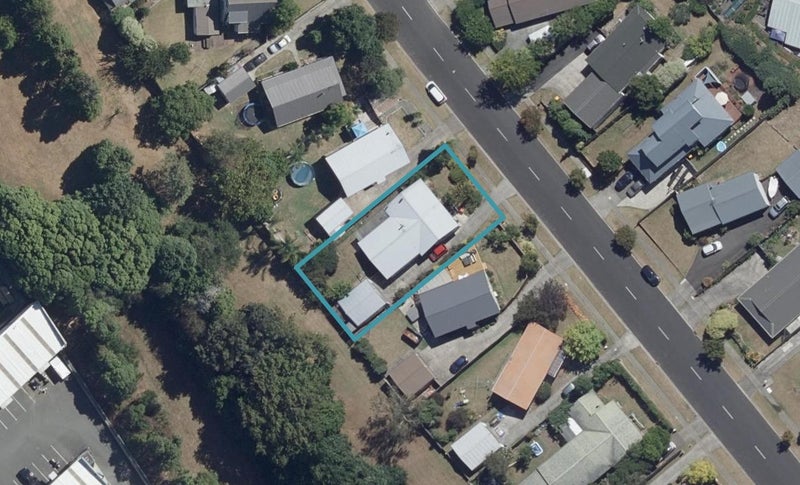 15 Balmerino Crescent, Pukete, Hamilton - Carousel 1