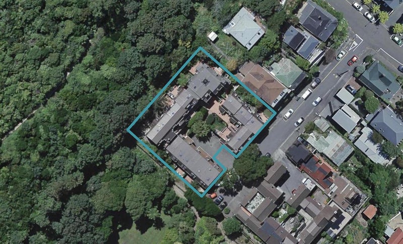 17/10 Pitarua Street, Thorndon, Wellington - Carousel 1