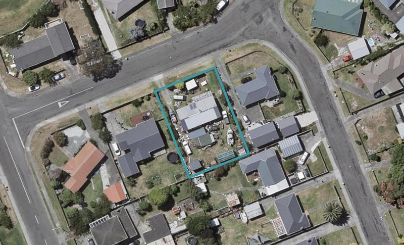 6 Hadfield Place, Paraparaumu Beach, Paraparaumu - Carousel 1