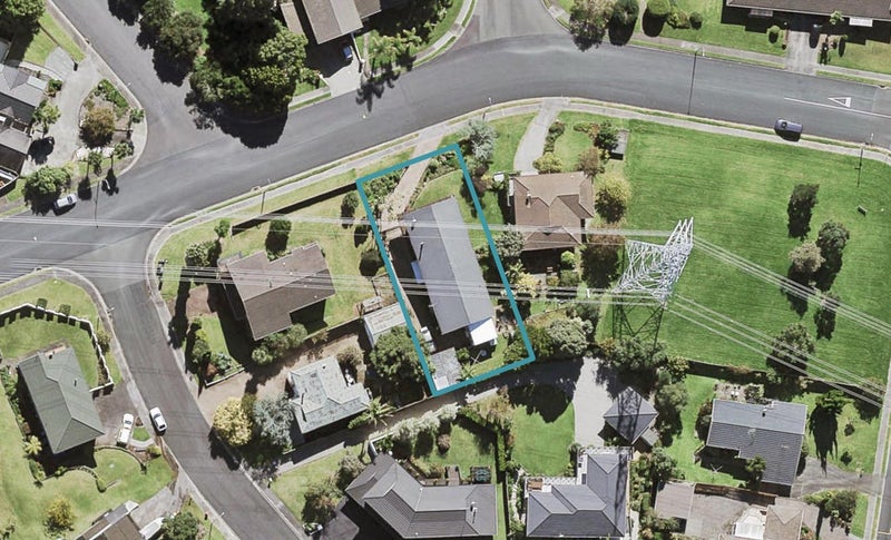 6 Strathnaver Crescent, Lynfield, Auckland - Carousel 1