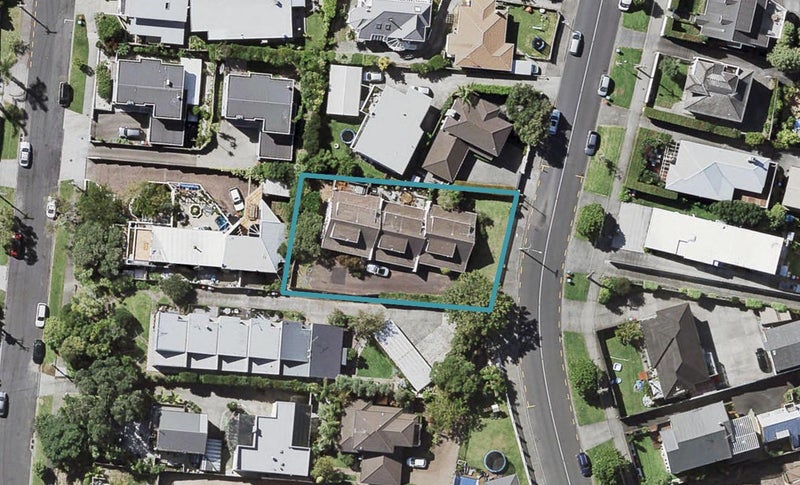 2/133 Kohimarama Road, Kohimarama, Auckland - Carousel 1