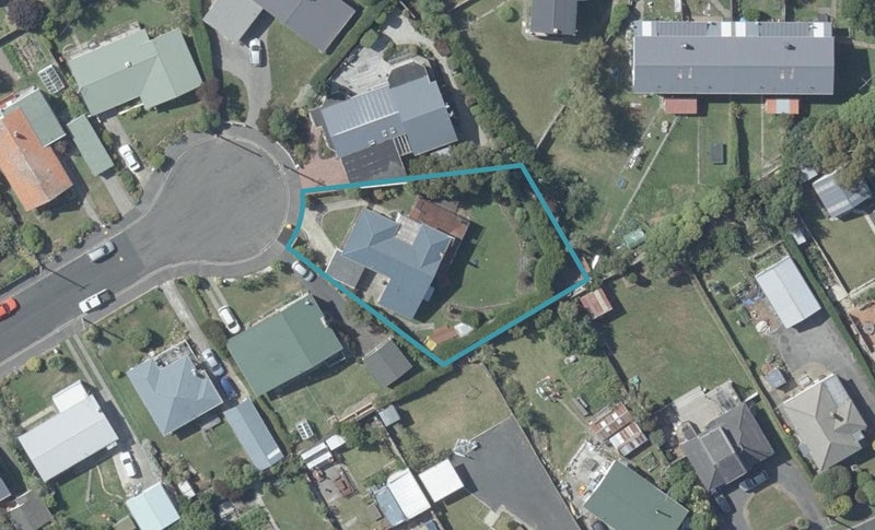 14 Erskine Place, Saint Clair, Dunedin - Carousel 1