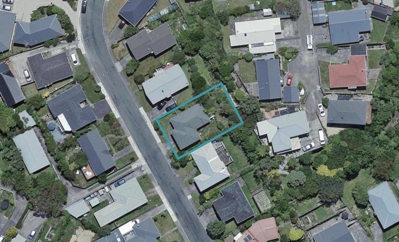 12 Lomita Road, Johnsonville, Wellington - Carousel 1