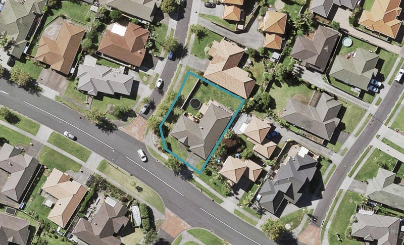1 Nad Place, East Tamaki Heights, Auckland - Carousel 1