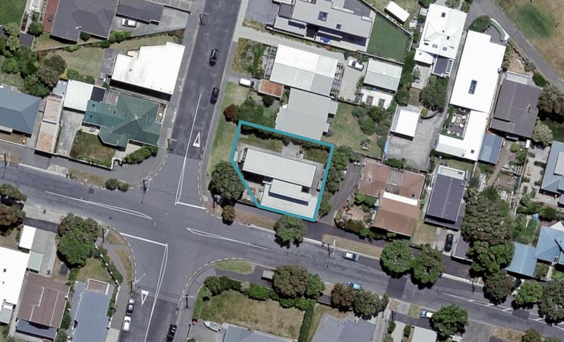 15 Monro Street, Seatoun, Wellington - Carousel 1