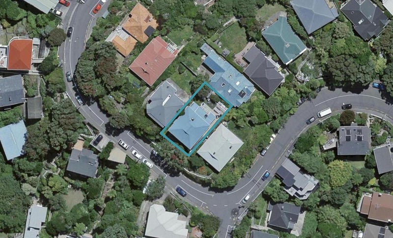 29 St Michaels Crescent, Kelburn, Wellington - Carousel 1