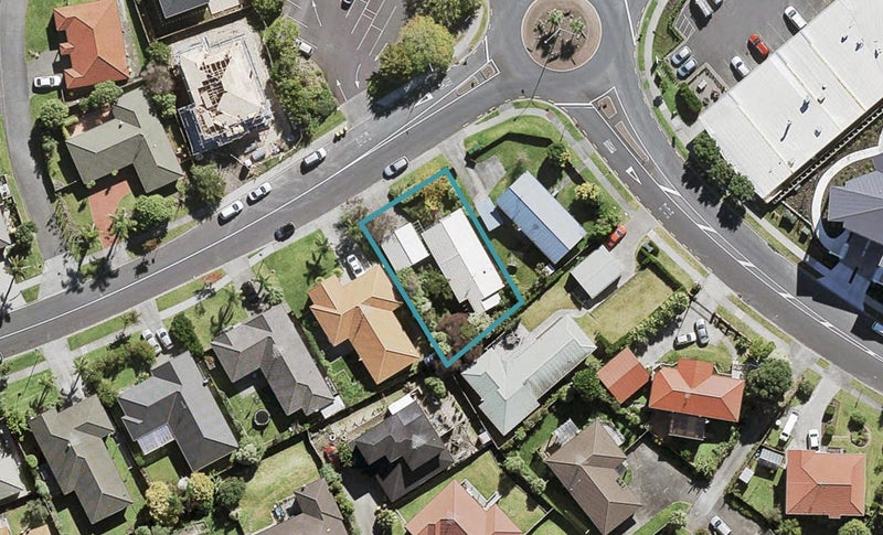 91 Bluebird Crescent, Unsworth Heights, Auckland - Carousel 1