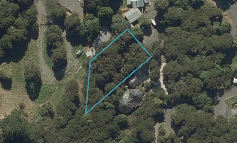 2 Treetop Drive, Portobello, Dunedin - Carousel 1