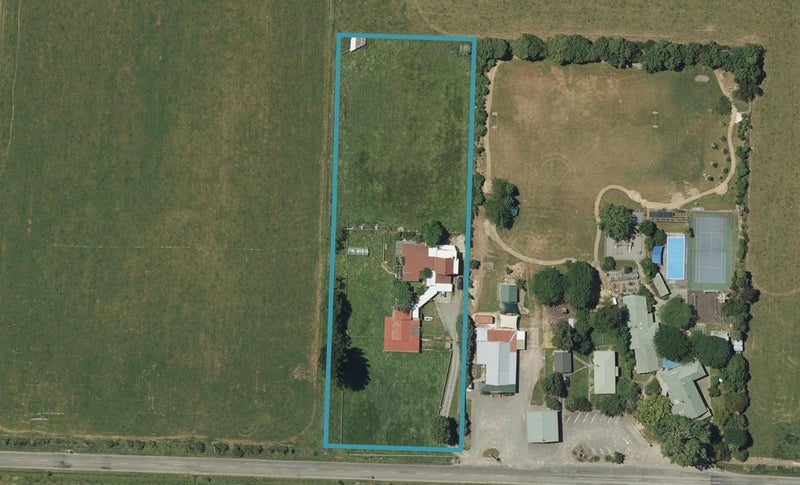 1349 Queen Charlotte Drive, Picton - Carousel 1