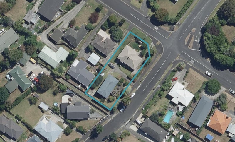 21 Mitcham Avenue, Forest Lake, Hamilton - Carousel 1