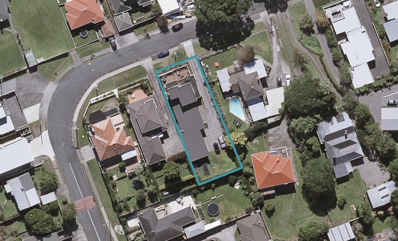 19 Lismore Street, Strandon, New Plymouth - Carousel 1