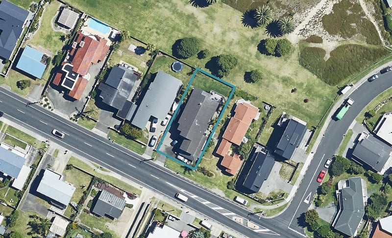 1177 Papamoa Beach Road, Papamoa Beach, Papamoa - Carousel 1