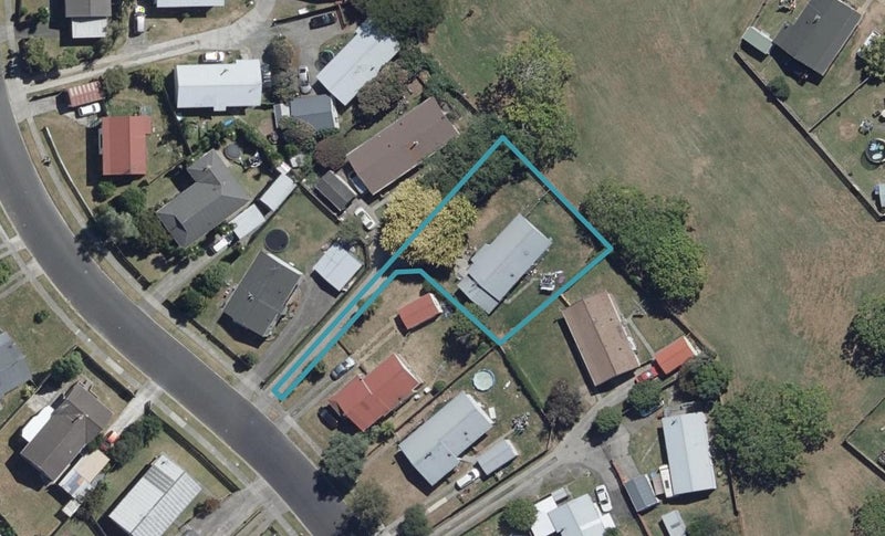14 Aileen Place, Nawton, Hamilton - Carousel 1