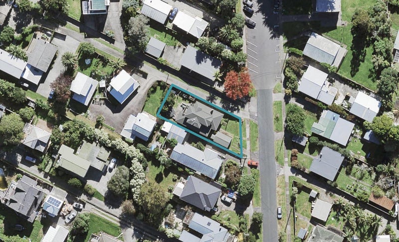 48 Rambler Crescent, Beach Haven, Auckland - Carousel 1