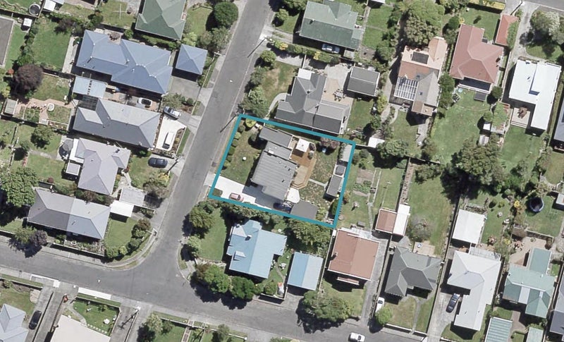 4 Junction Street, Fairfield, Lower Hutt - Carousel 1