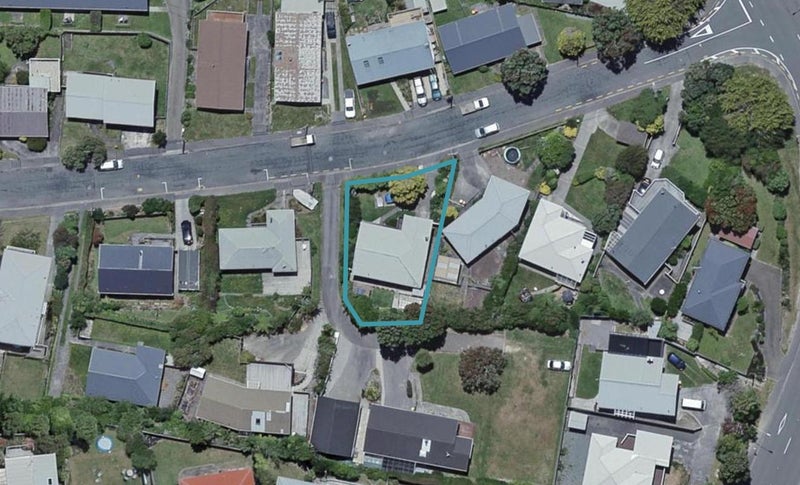 9 Kahikatea Grove, Paparangi, Wellington - Carousel 1
