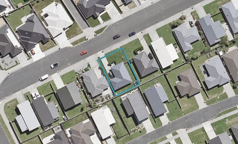 13 Sunstone Crescent, Brown Owl, Upper Hutt - Carousel 1