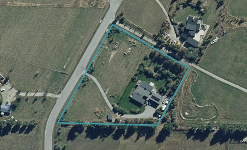 37 Lachlan Avenue, Wanaka - Carousel 1