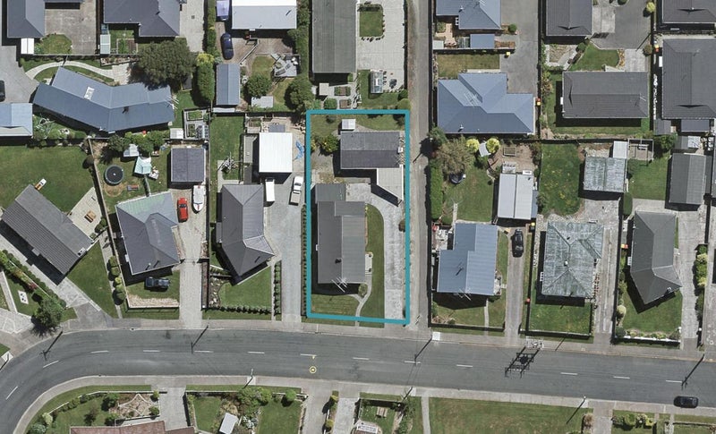 72 Edinburgh Crescent, Waikiwi, Invercargill - Carousel 1