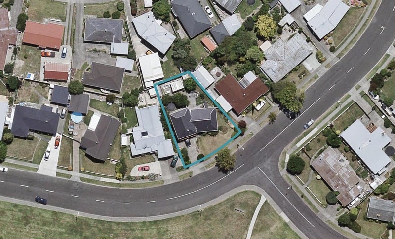 84 Freyberg Avenue, Tamatea, Napier - Carousel 1